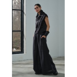 Avant-garde linen clothing