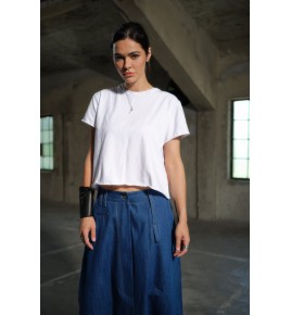 Basic white cotton top