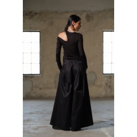 Black off-the-shoulder shirt